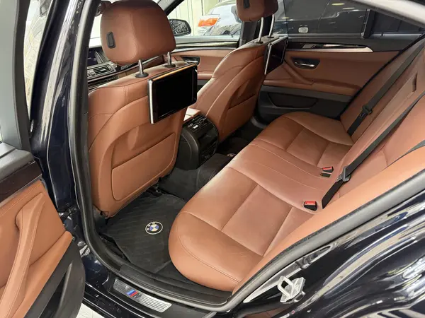 ب ام و، سری 5 سدان