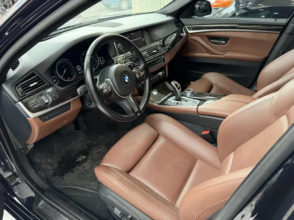 ب ام و، سری 5 سدان