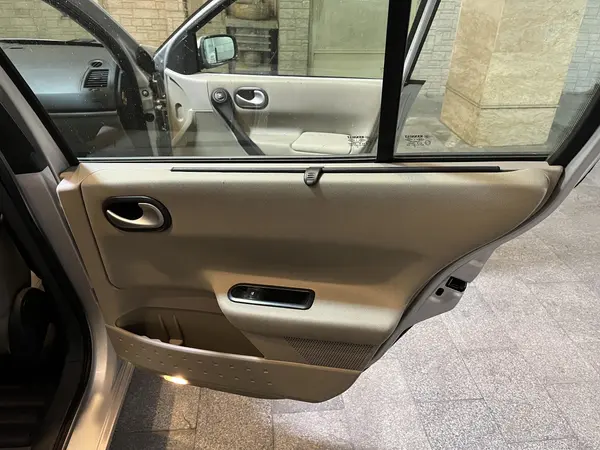 رنو  مگان (مونتاژ)