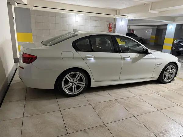 ب ام و، سری 5 سدان