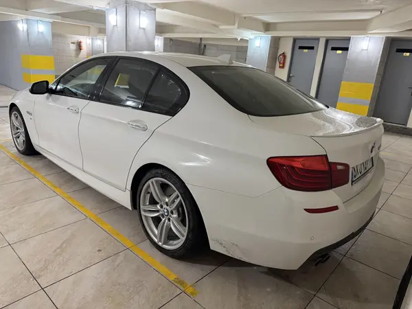 ب ام و، سری 5 سدان