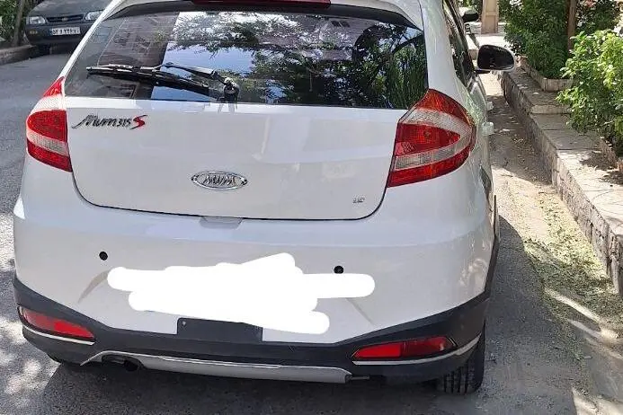 ام وی ام،  315هاچ بک