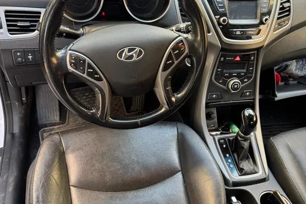 هیوندای، النترا