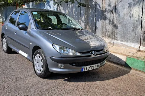 پژو، 206