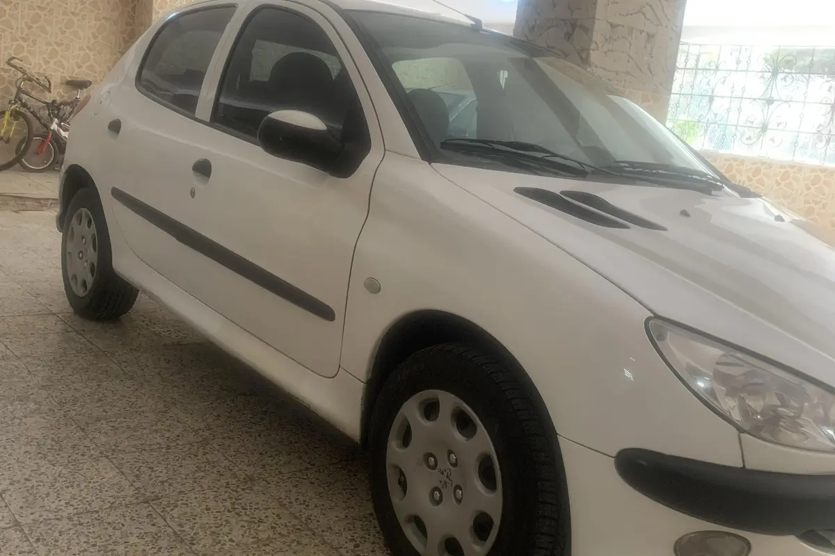 پژو،  206