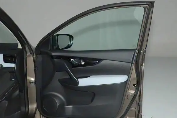 نیسان، قشقایی