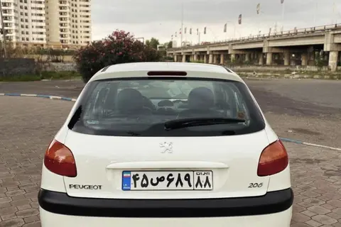 پژو، 206