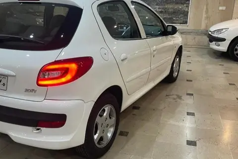 پژو، 207