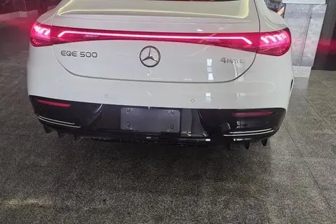 بنز، EQE Sedan