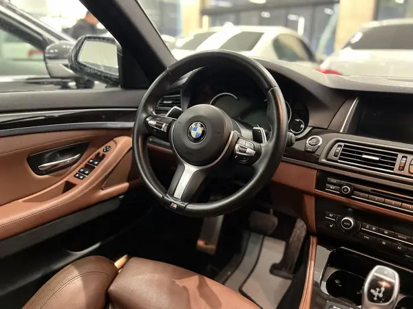 ب ام و، سری 5 سدان