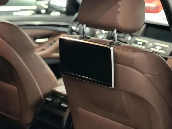 ب ام و، سری 5 سدان