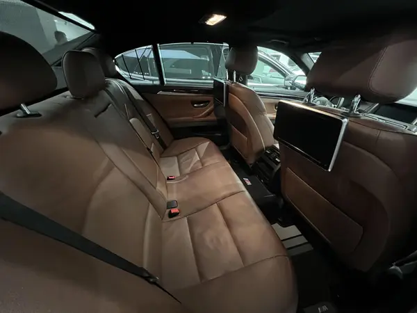 ب ام و، سری 5 سدان