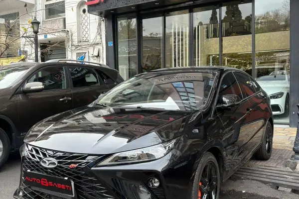 فونیکس، آریزو 6 جی تی (Z6 GT)