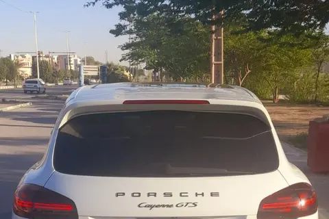 پورشه، کاین