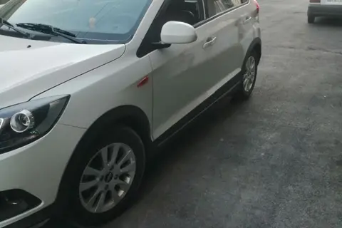 ام وی ام، 315هاچ بک
