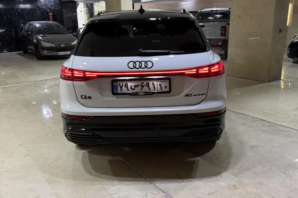 آئودی  Q5 e-tron