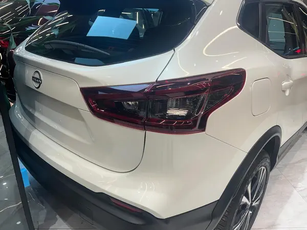 نیسان، قشقایی