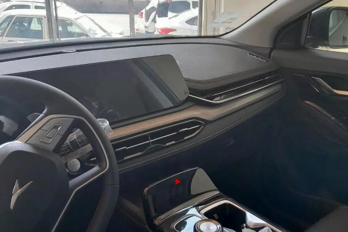 کی ام سی،  SR6