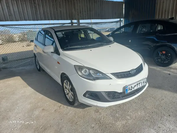 ام وی ام، 315هاچ بک