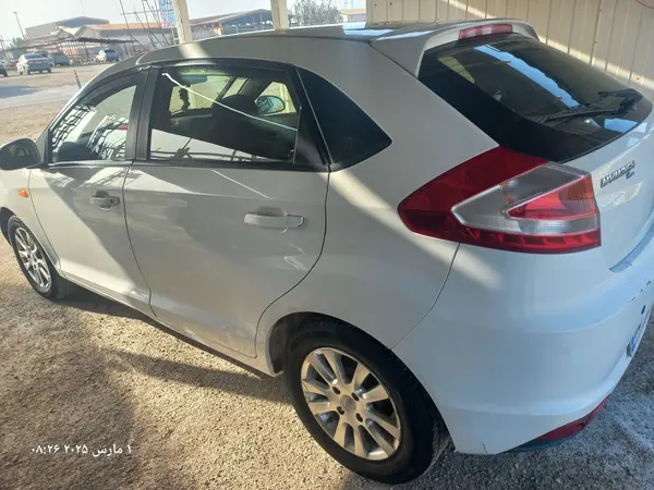 ام وی ام، 315هاچ بک