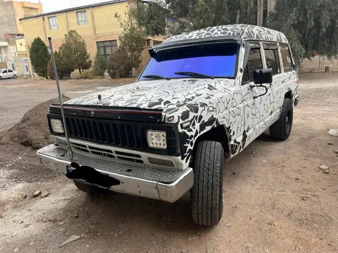 نیسان، پاترول چهار در