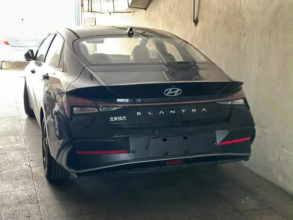 هیوندای  النترا