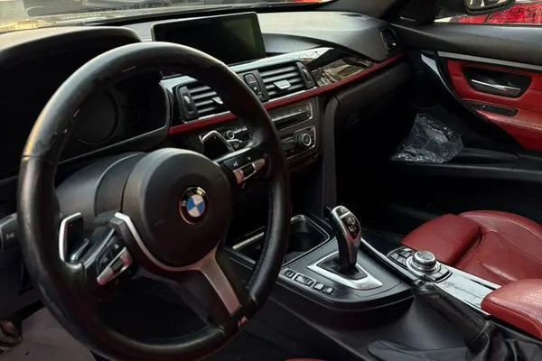 ب ام و، سری 3 سدان