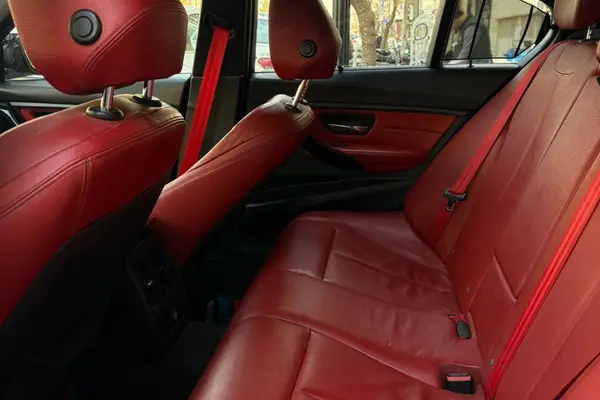 ب ام و، سری 3 سدان