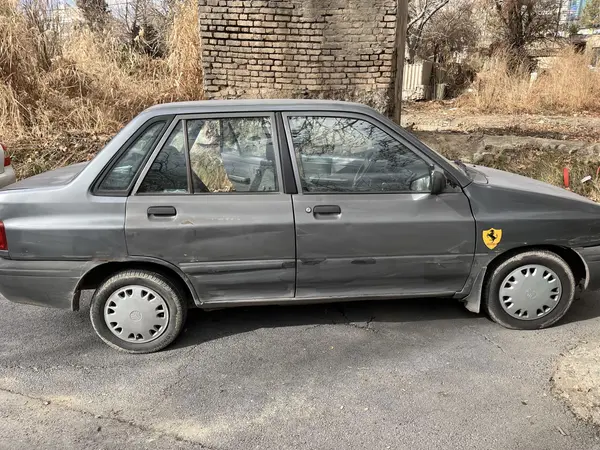 پراید، صندوق دار