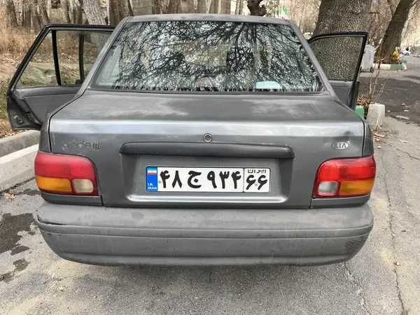 پراید، صندوق دار