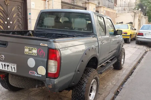 نیسان، پیکاپ دو کابین