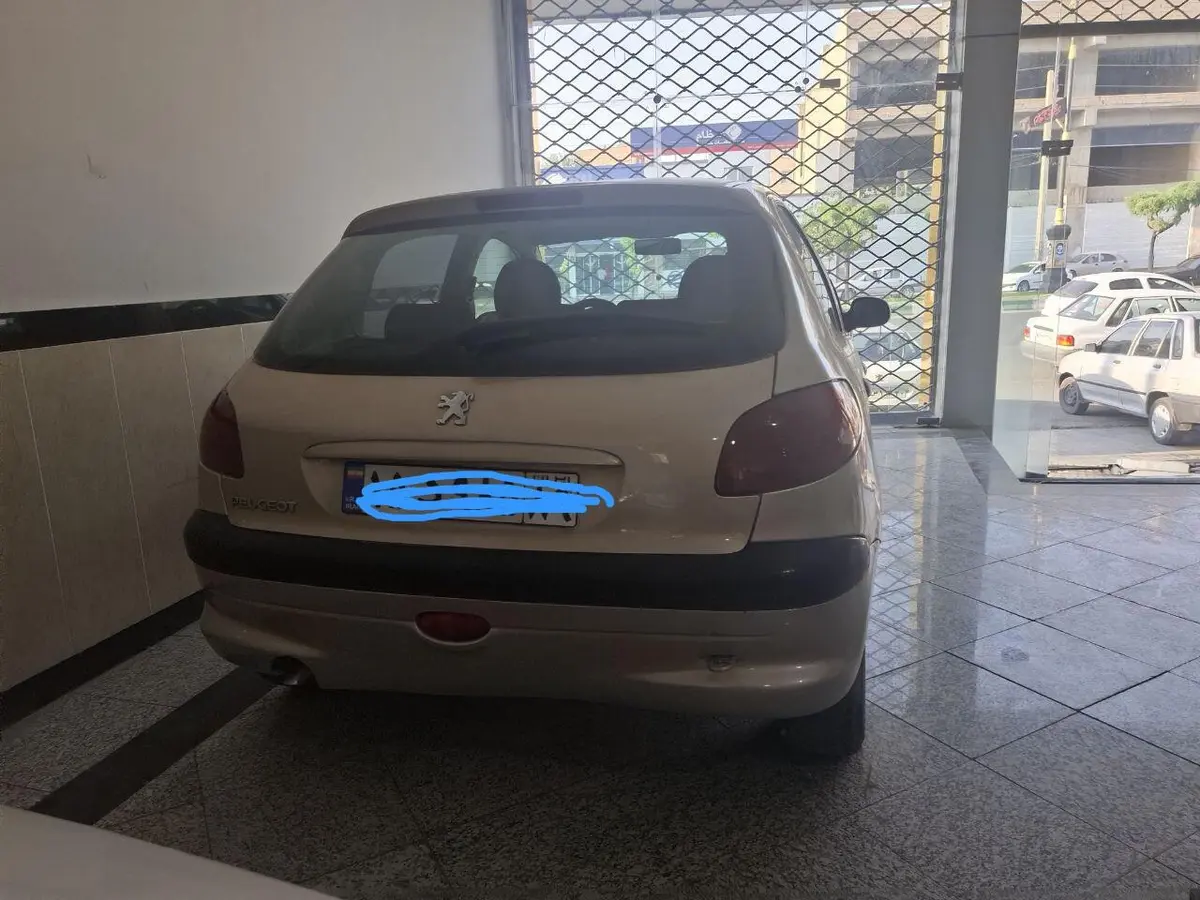 پژو،  206