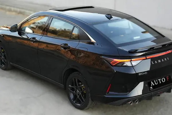 لاماری، اکو