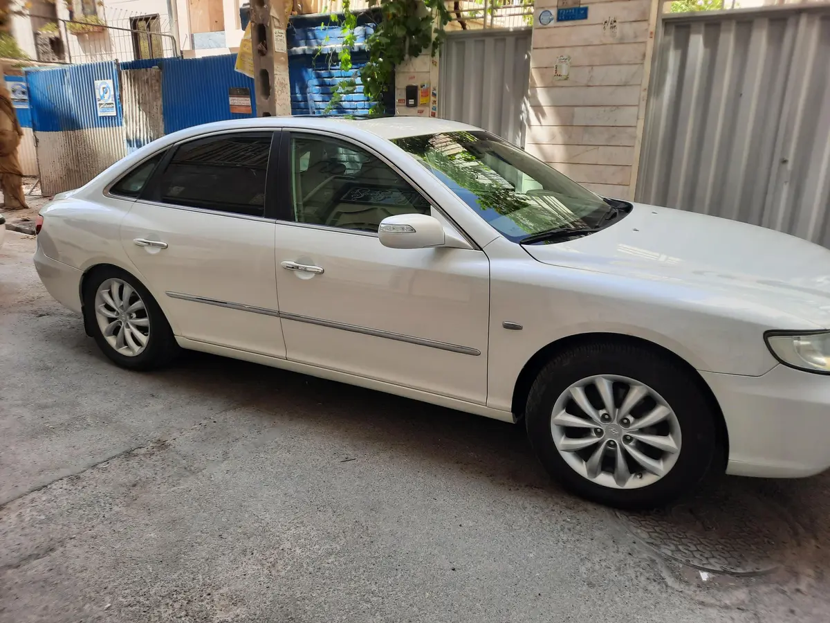 هیوندای،  آزرا (گرنجور)