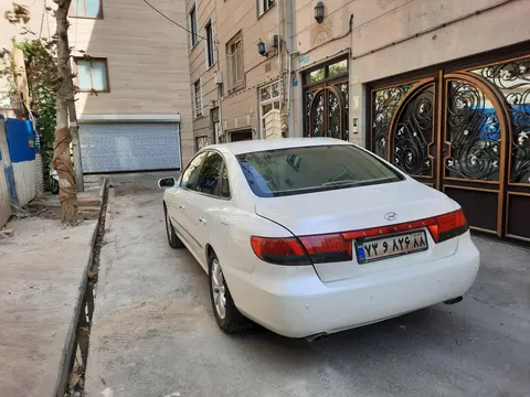 هیوندای، آزرا (گرنجور)