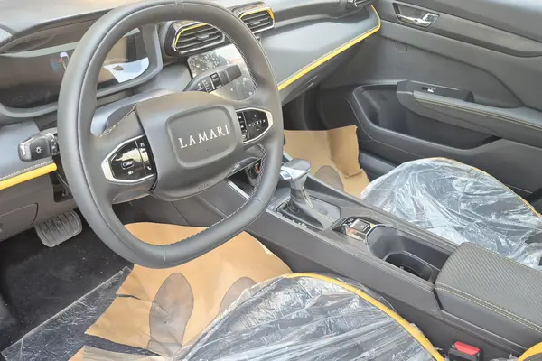 لاماری، اکو