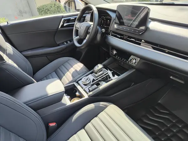 میتسوبیشی، اوتلندر