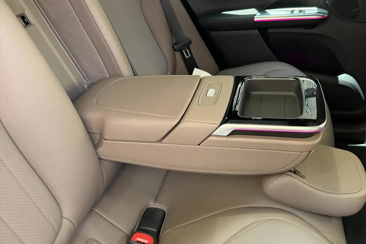 بنز،  EQE SUV