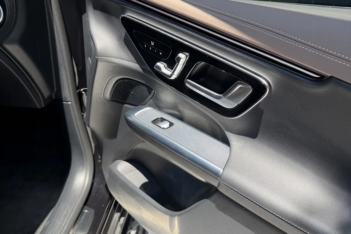بنز،  EQE SUV