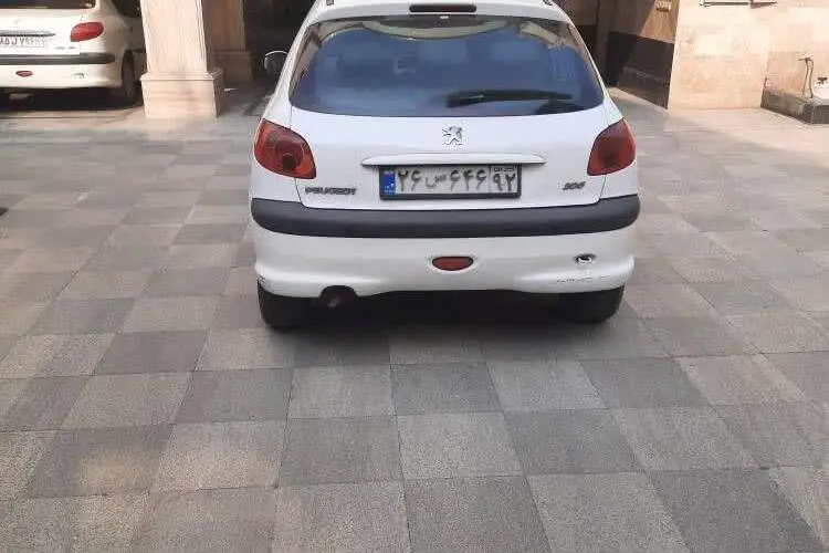 پژو،  206