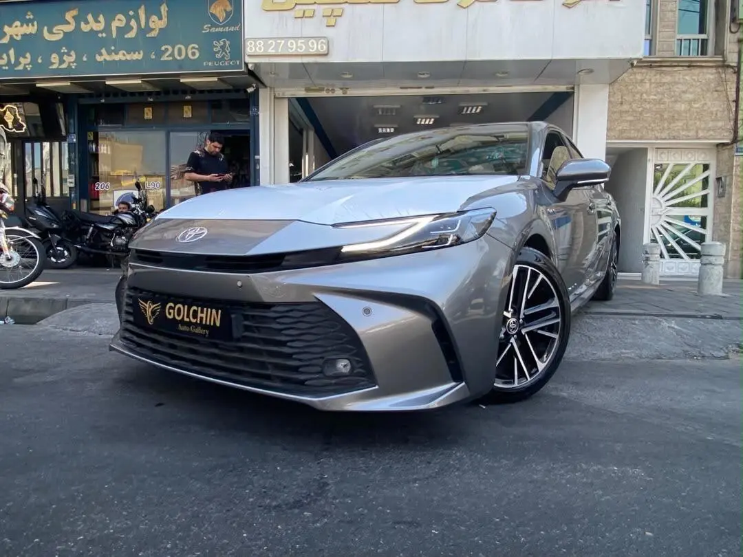 تویوتا  کمری هیبرید