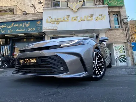 تویوتا کمری هیبرید
