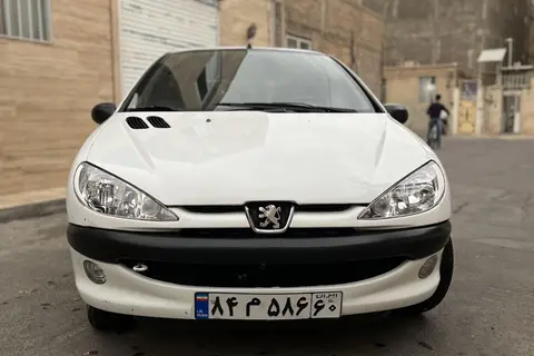 پژو، 206
