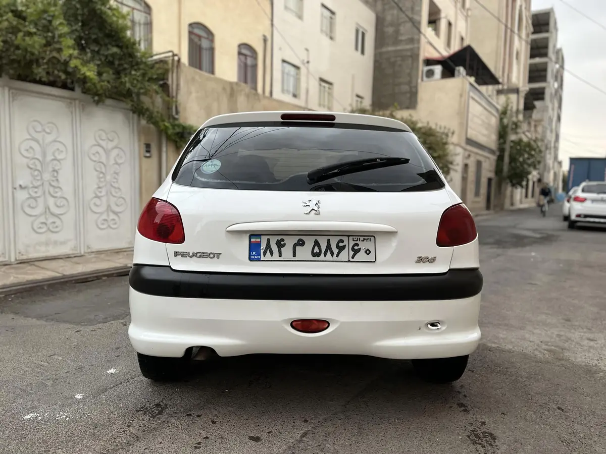 پژو،  206