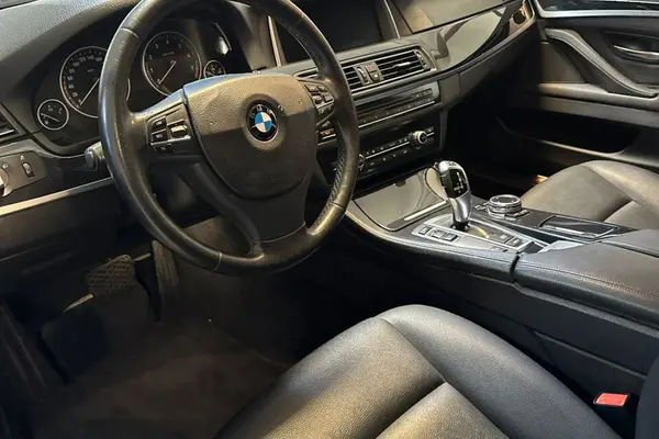 ب ام و، سری 5 سدان