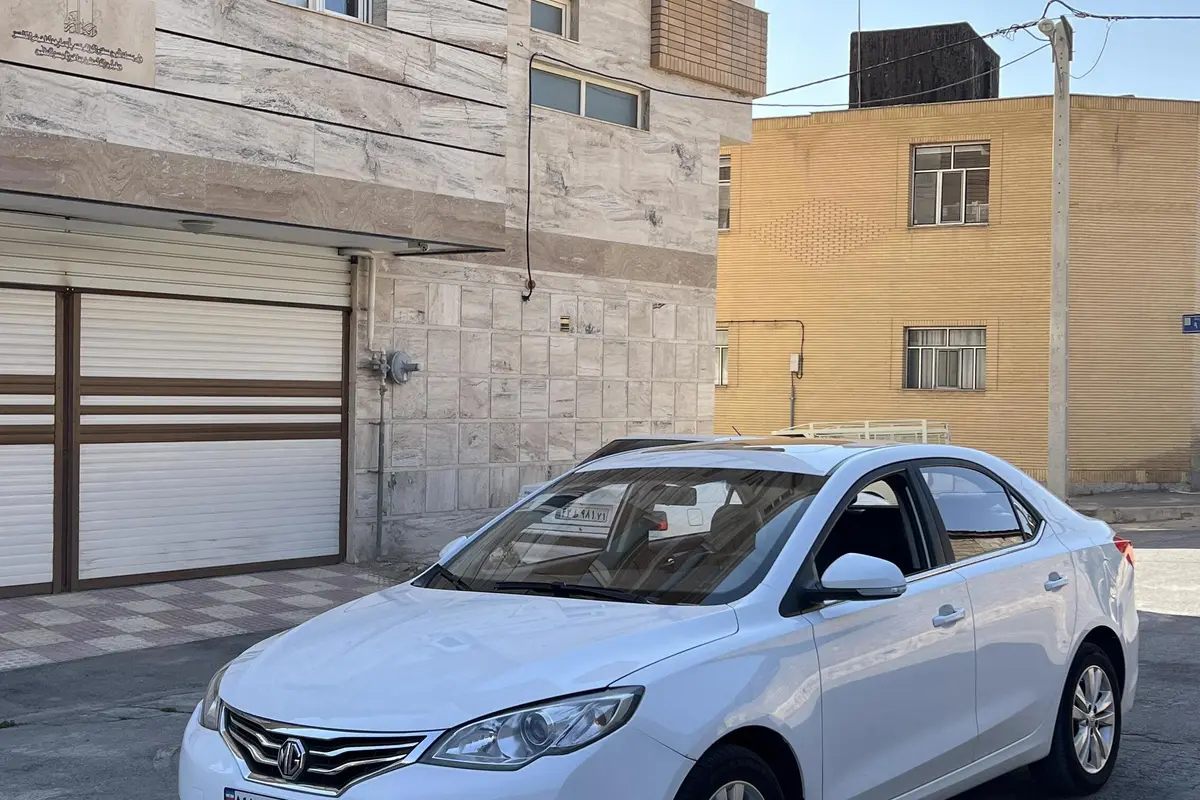 ام جی،  360
