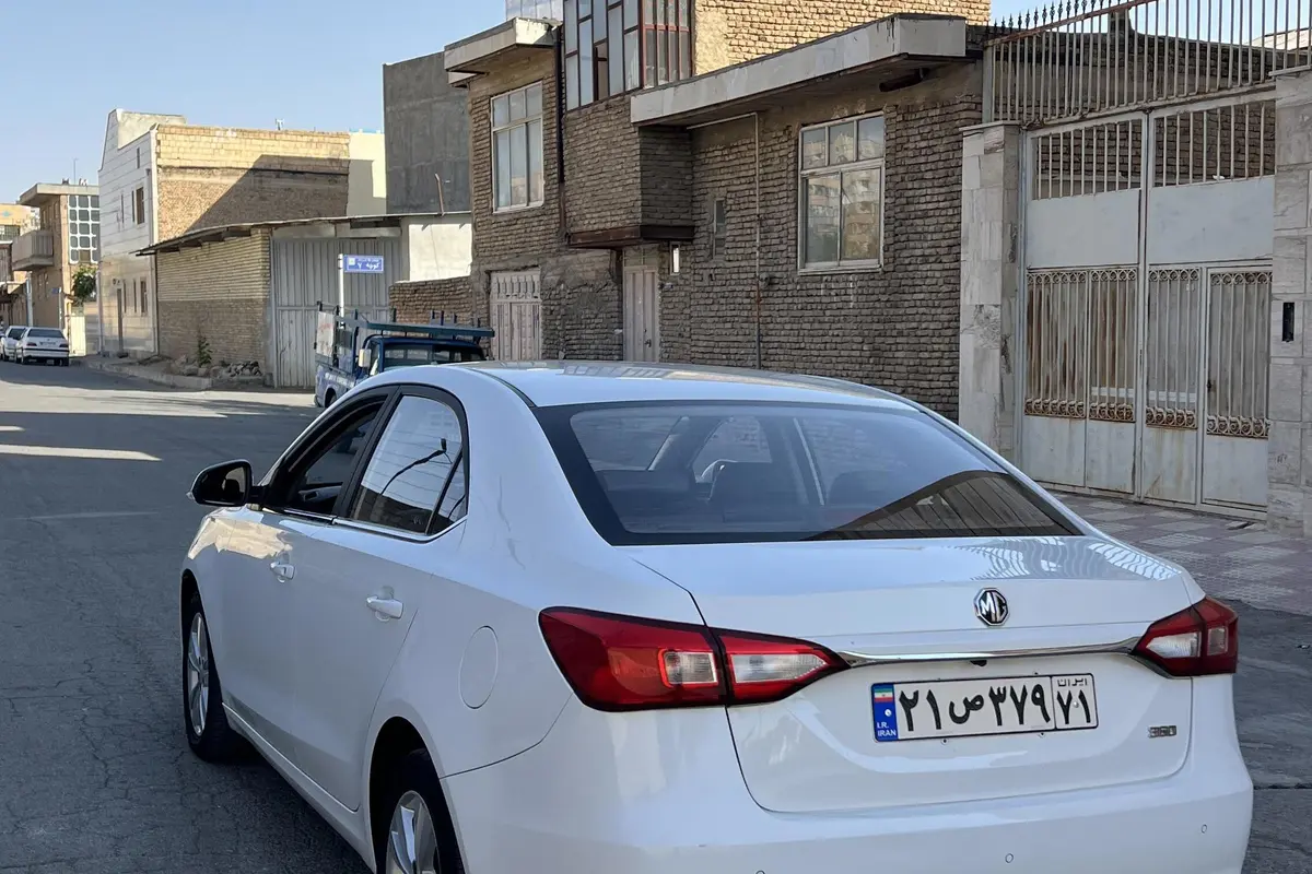 ام جی،  360