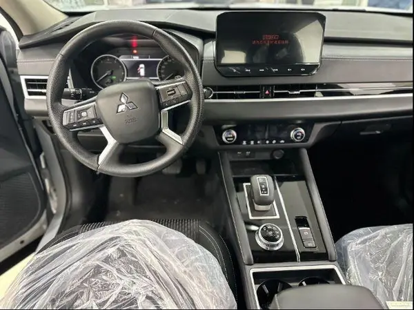 میتسوبیشی، اوتلندر