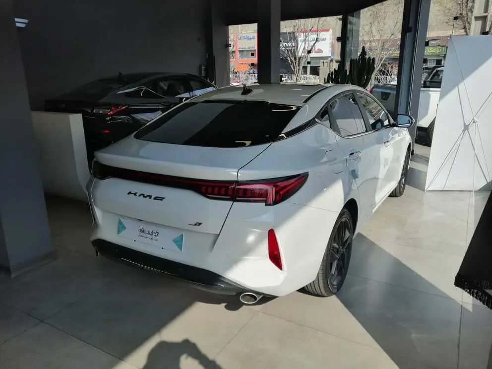 کی ام سی،  J7