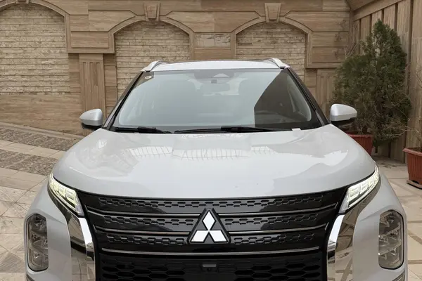 میتسوبیشی، اوتلندر